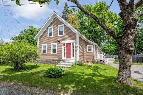 16 Center St, Townsend, MA 01469