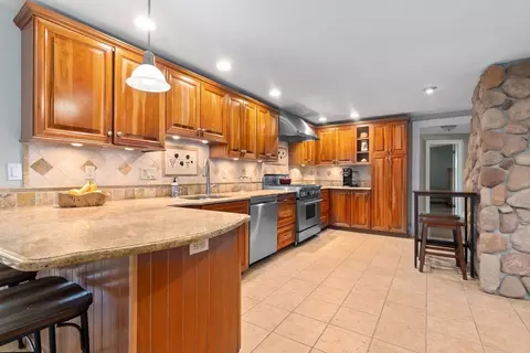 94 Conant St, Danvers, MA 01923 photo 10