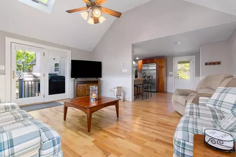 94 Conant St, Danvers, MA 01923 photo 7
