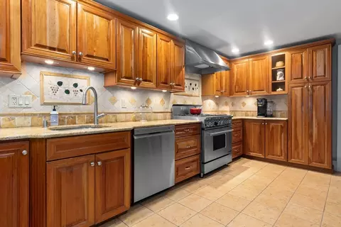 94 Conant St, Danvers, MA 01923 photo 13
