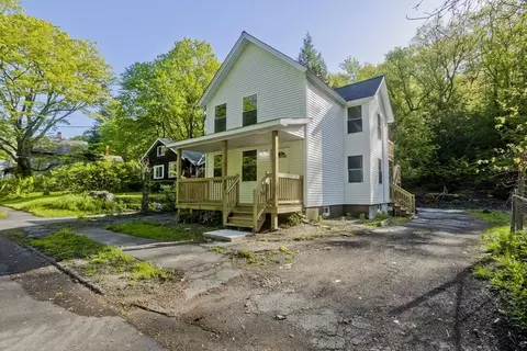 231 Hope St, Greenfield, MA 01301