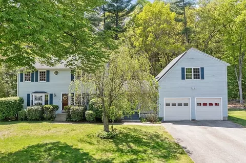 5 Coolidge St, Westford, MA 01886