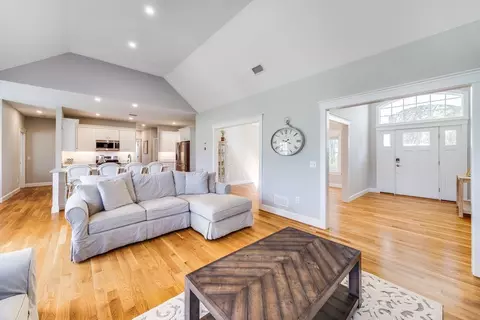 155 Old Barnstable Rd, Mashpee, MA 02649 photo 9