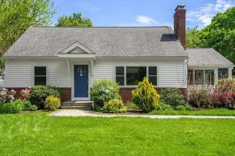 8 Gage Rd, Wayland, MA 01778