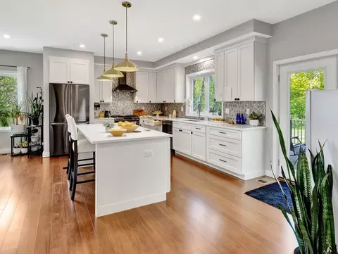 77 Park St, Mendon, MA 01756 photo 8