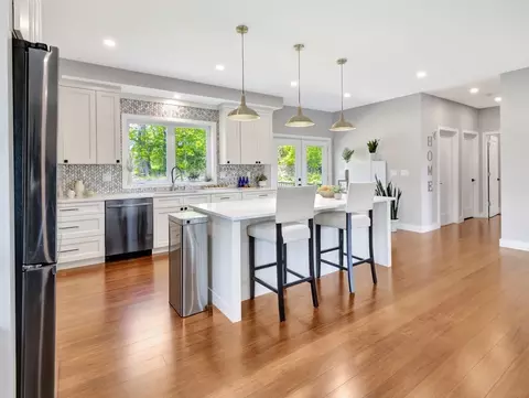 77 Park St, Mendon, MA 01756 photo 12