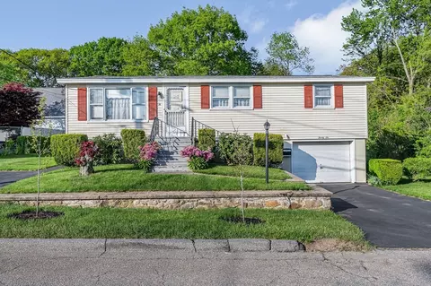26 Marique Dr, Lawrence, MA 01843