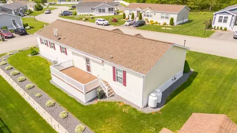 53 Linsay Dr, Raynham, MA 02767 photo 41