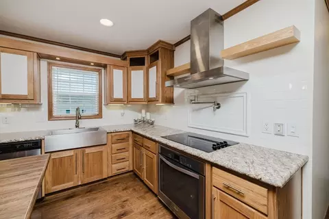 53 Linsay Dr, Raynham, MA 02767 photo 10