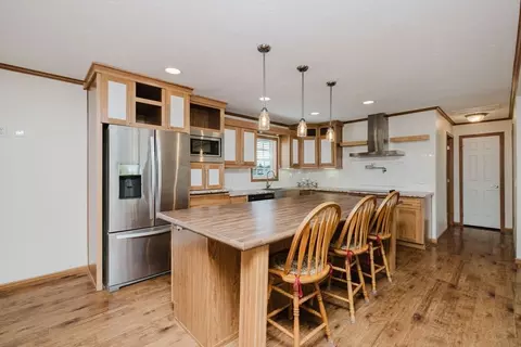 53 Linsay Dr, Raynham, MA 02767 photo 6