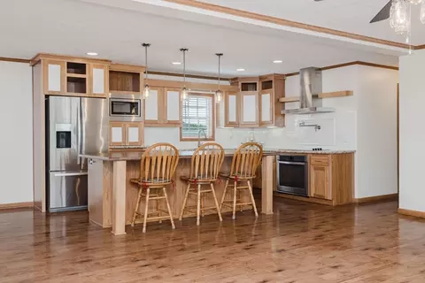 53 Linsay Dr, Raynham, MA 02767 photo 7