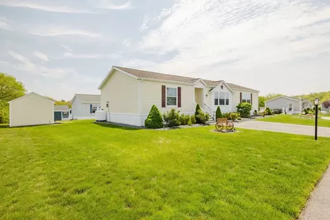 53 Linsay Dr, Raynham, MA 02767 photo 38
