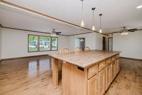 53 Linsay Dr, Raynham, MA 02767 photo 9