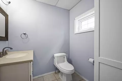 8 Wabash Ave, Worcester, MA 01604 photo 17