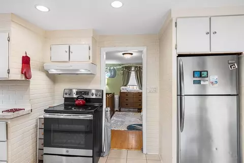 Entry Way - 1 Prospect St, Maynard, MA 01754 photo 1 of 4