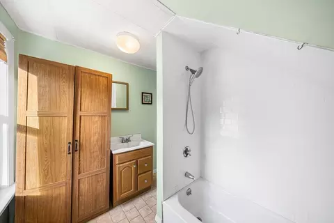 Bath - 1 Prospect St, Maynard, MA 01754 photo 2 of 2