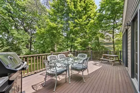 37 Cedar St, Braintree, MA 02184 photo 9