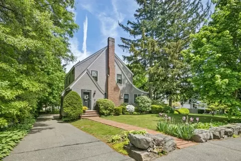 37 Cedar St, Braintree, MA 02184 photo 3