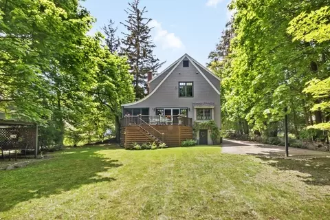 37 Cedar St, Braintree, MA 02184 photo 4