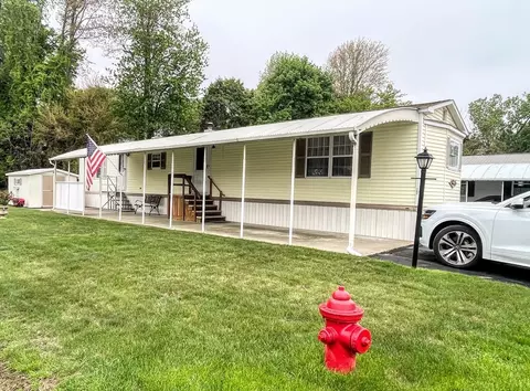556 Central St #102, Leominster, MA 01453
