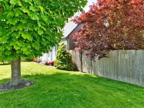 56 Gatehouse Dr, Fall River, MA 02720 photo 5