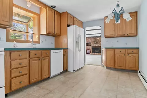 Kitchen - 30 Cornell Rd, Danvers, MA 01923 photo 2 of 3