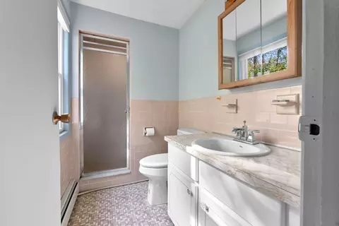 Bath - 30 Cornell Rd, Danvers, MA 01923 photo 3 of 3