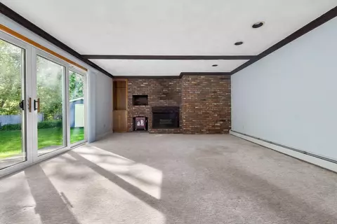 Living - 30 Cornell Rd, Danvers, MA 01923 photo 8 of 12