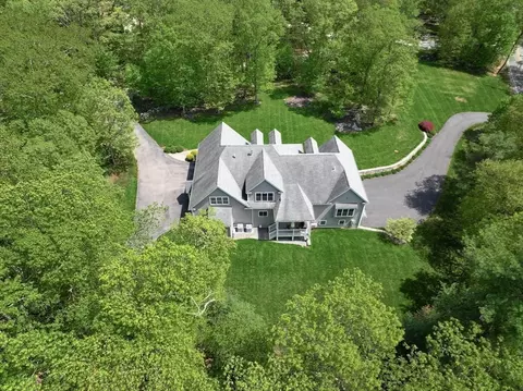 View/Area - 2 Powers Rd, Mendon, MA 01756 photo 1 of 2