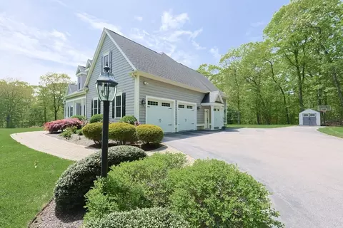 Exterior - 2 Powers Rd, Mendon, MA 01756 photo 3 of 7