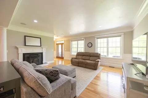 Living - 2 Powers Rd, Mendon, MA 01756 photo 1 of 3
