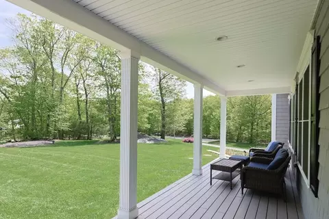 Exterior - 2 Powers Rd, Mendon, MA 01756 photo 5 of 7