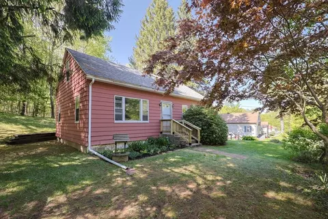 154 Rawson St, Leicester, MA 01524