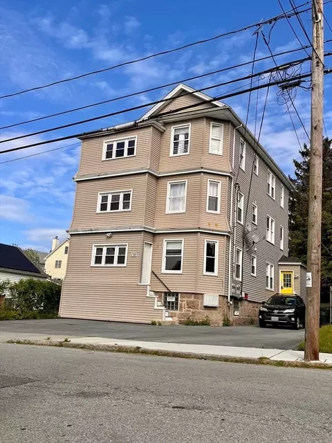 170 King, Fall River, MA 02724