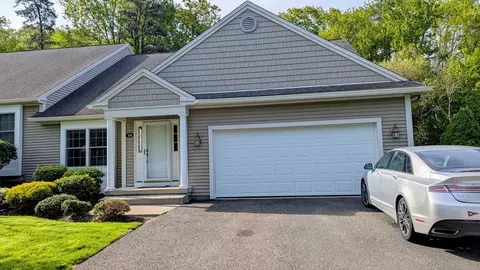 74 Shadow Brook Est #74, South Hadley, MA 01075