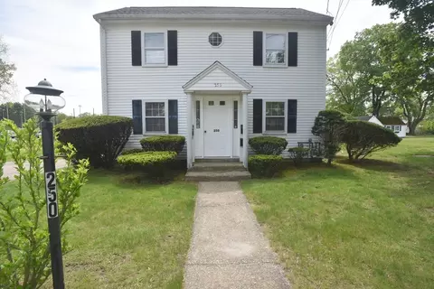 250-252 Reed St, Rockland, MA 02370