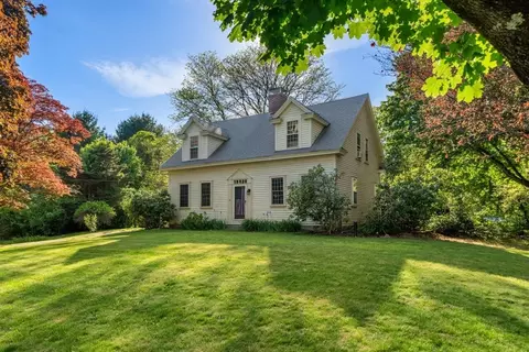35 Forest St, Pembroke, MA 02359