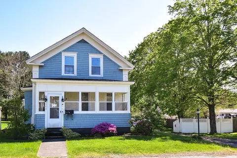 1046 Cohannet St, Taunton, MA 02780