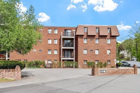 5 Washington St #D2, Reading, MA 01867