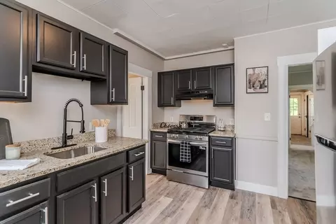 33-35 Claremont St, Springfield, MA 01108