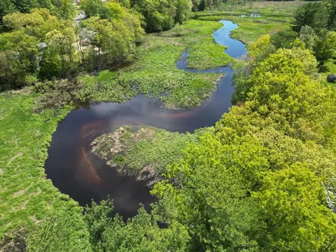 40 Dufresne Dr, Tewksbury, MA 01876