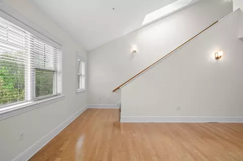 Living - 33 Intrepid Cir #405, Marblehead, MA 01945 photo 5 of 7