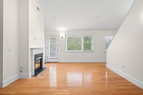 Living - 33 Intrepid Cir #405, Marblehead, MA 01945 photo 2 of 7