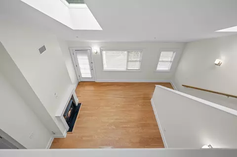 Living - 33 Intrepid Cir #405, Marblehead, MA 01945 photo 6 of 7