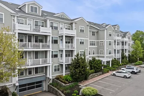 Exterior - 33 Intrepid Cir #405, Marblehead, MA 01945 photo 1 of 2