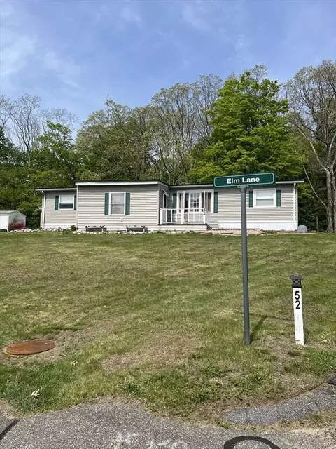 52 Elm Ln, Wales, MA 01081