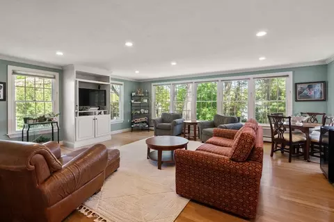 56 Laurel Dr, Needham, MA 02492 photo 5