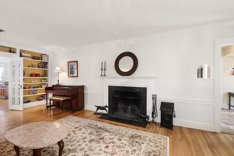 56 Laurel Dr, Needham, MA 02492 photo 4