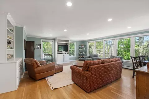 56 Laurel Dr, Needham, MA 02492 photo 6