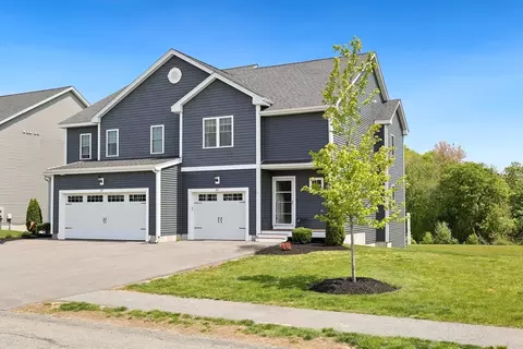 69 Riverside Dr #69, Lakeville, MA 02347